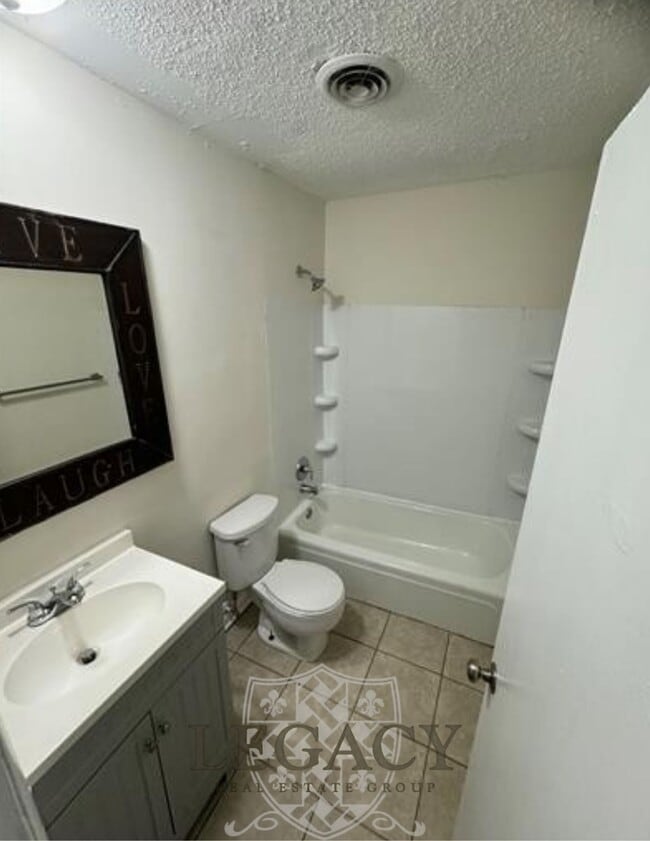 Building Photo - 8705 Saundersville Rd