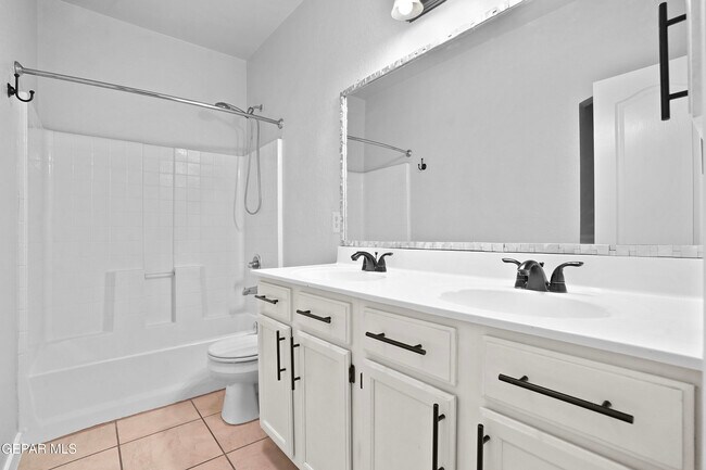 Building Photo - 12323 Sombra Grande Dr