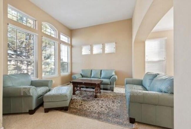 Building Photo - 1942 Rose Petal Ct