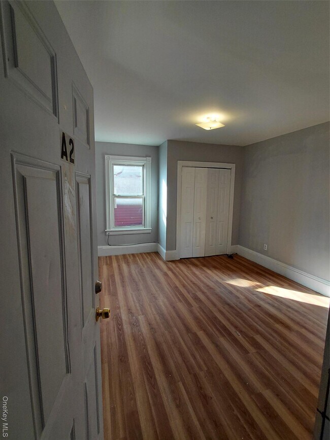 Building Photo - 67 Greenkill Ave