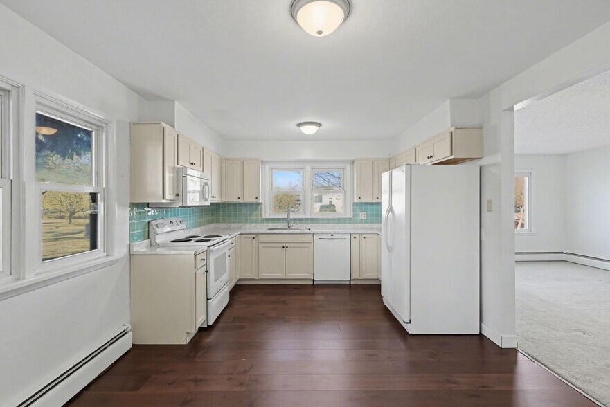 Building Photo - 2215 N Wahsatch Ave