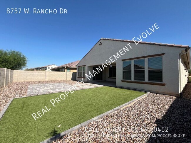Building Photo - 8757 W Rancho Dr