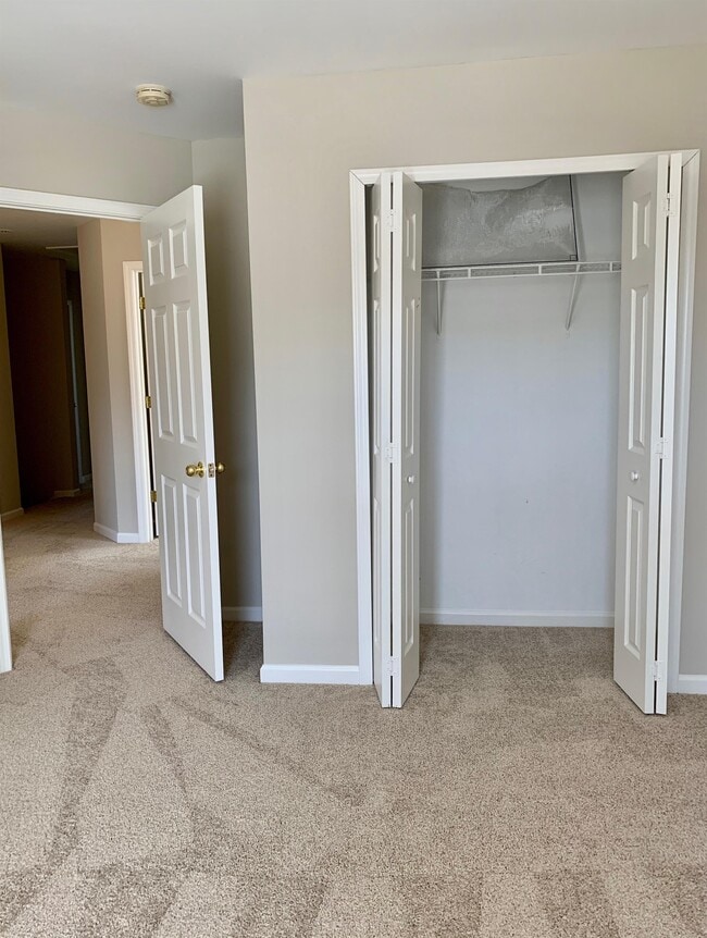 Building Photo - 946 Old Forester Ln