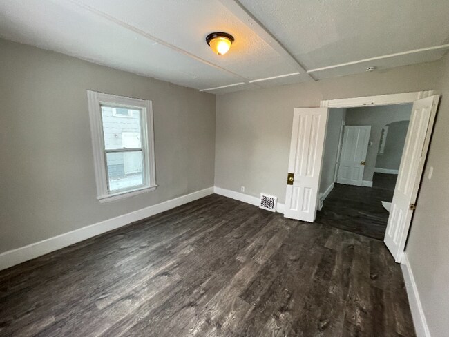 Building Photo - 1322 Brownell Ave