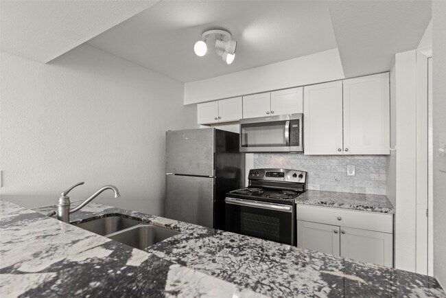 Building Photo - 12600 Melville Dr