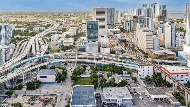 Building Photo - 90 SW 3rd St