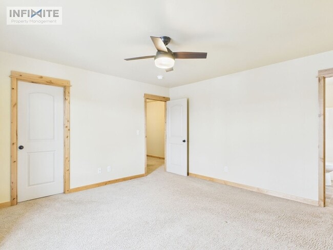 Building Photo - Move In Ready 3 Bedroom!