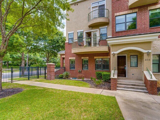 Building Photo - 1207 Beaconsfield Lane