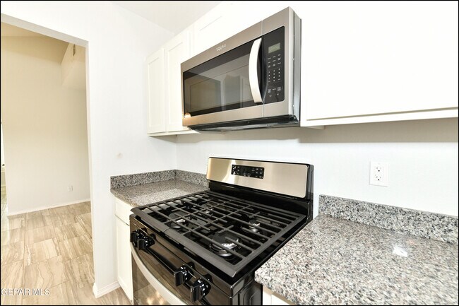 Building Photo - 4526 Monahans Dr