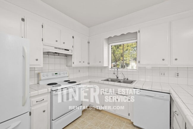 Building Photo - 4201 53rd St