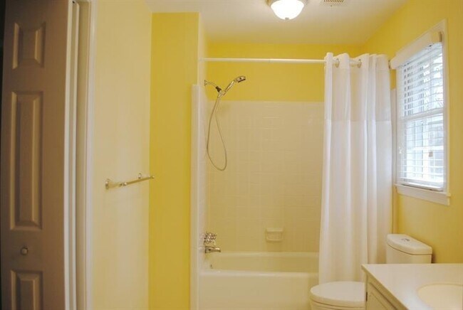 Building Photo - 1407 Independence Way