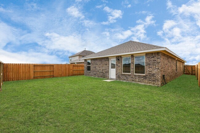 Building Photo - 1611 Windrose Bnd