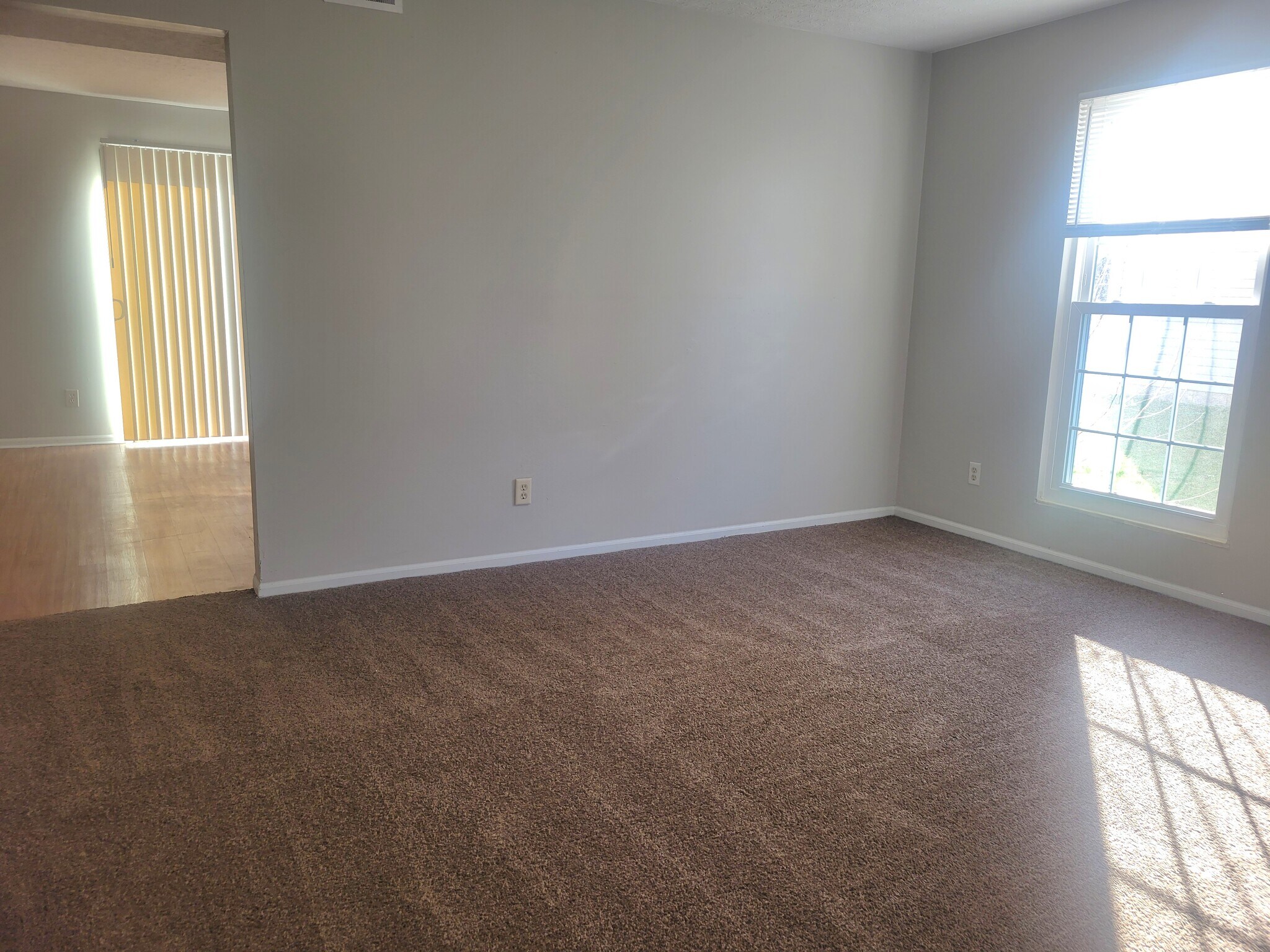 Building Photo - 2695 Four Seasons Dr