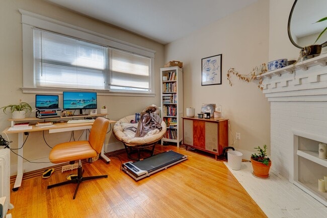 Building Photo - 816 Orange St