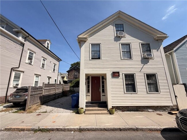 Building Photo - 25 Marsh St