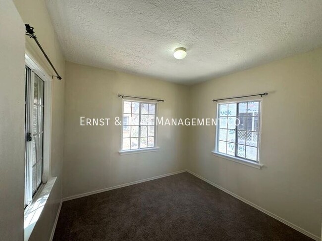 Building Photo - 1407 Olive Ave