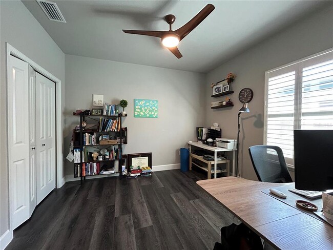 Building Photo - 1601 SW 68th Ter