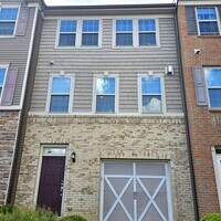 Building Photo - 76 Albert Ct