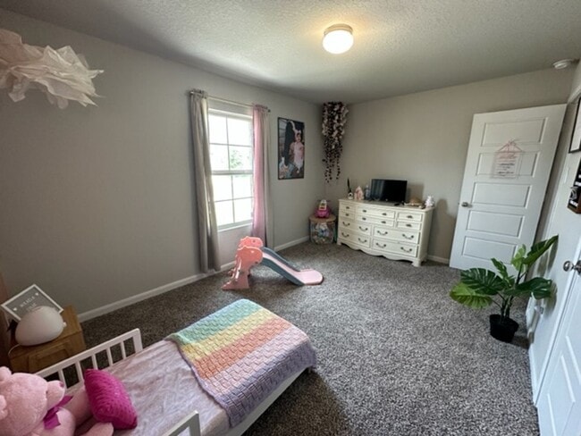 Building Photo - Move in soon! Beautiful  3 bedroom 2 bath near Lackland AFB