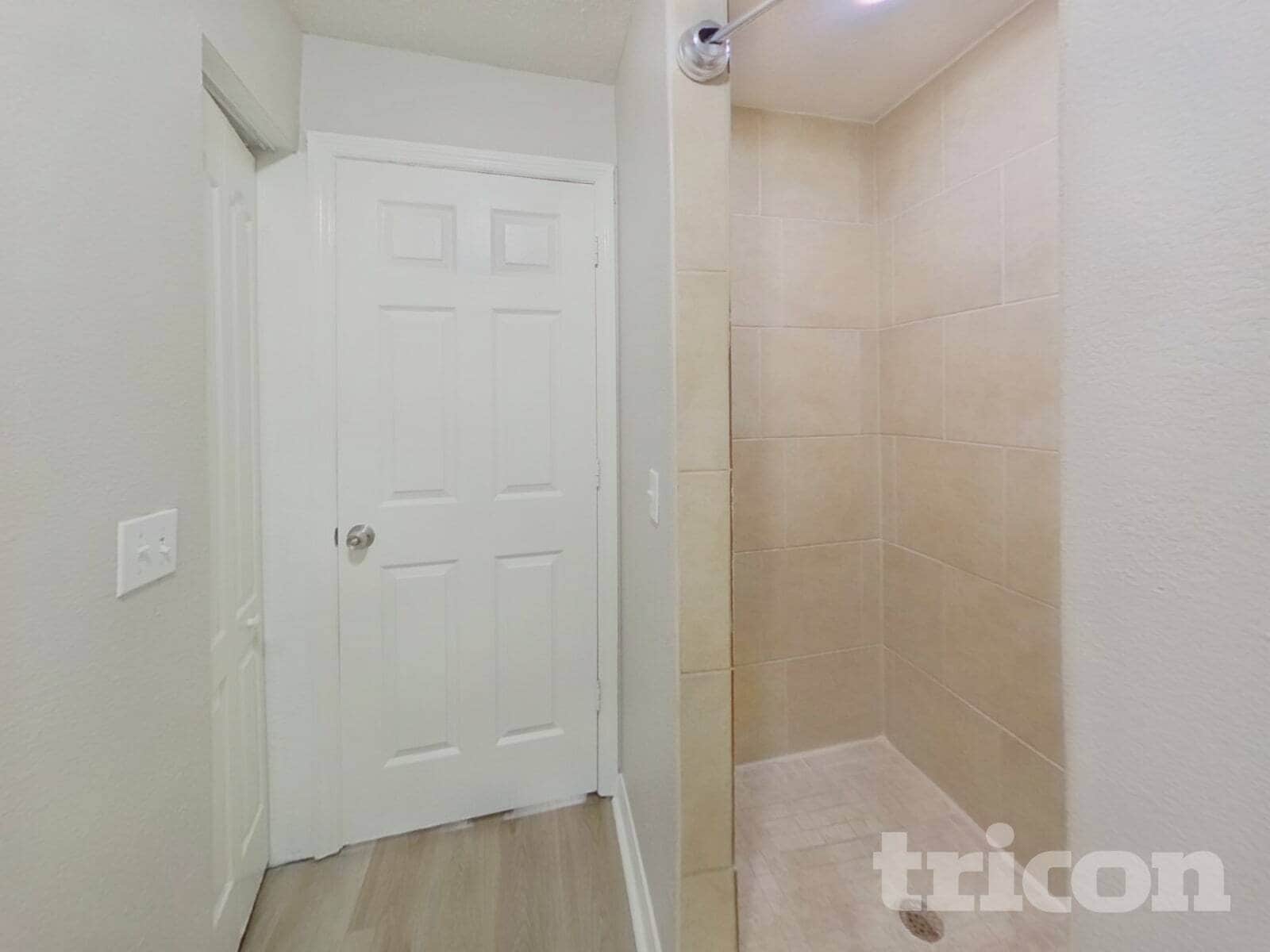 Building Photo - 4930 44th Ave N