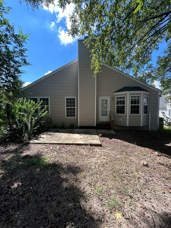 Building Photo - Updated 3-Bedroom Home with Attached Garage