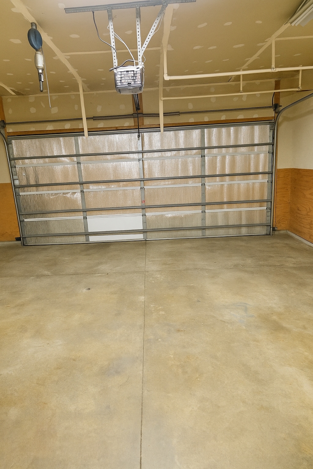 Building Photo - 13040 Europa Trail Way N