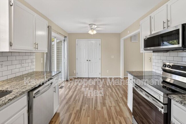 Building Photo - 3100 Brookrun Dr