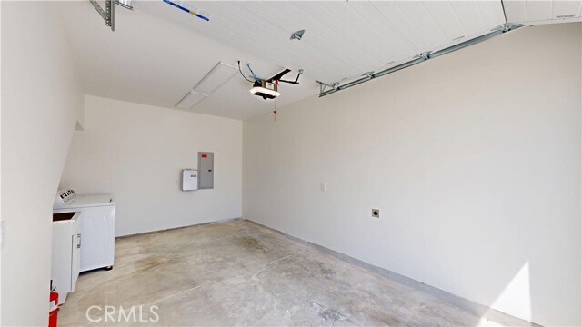 Building Photo - 363 Flower St