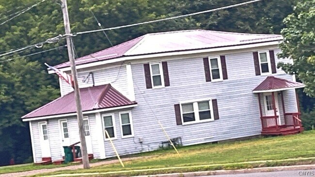 Building Photo - 335 Church St