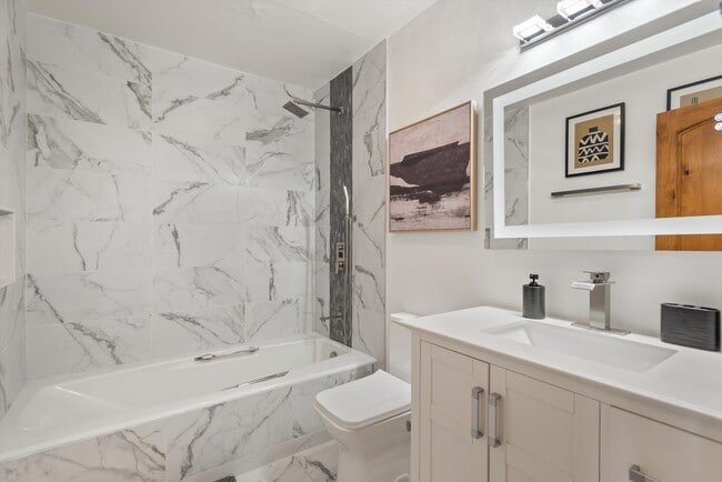 Building Photo - 382 Meadow Ranch Rd