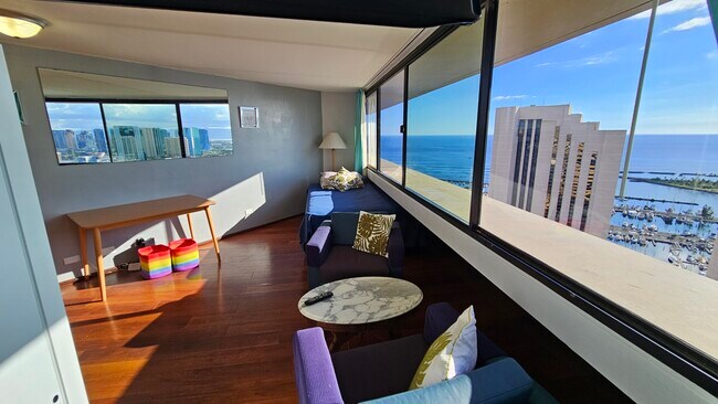 Building Photo - 1700 Ala Moana Blvd