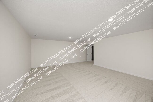 Building Photo - 209 12th Ct NW