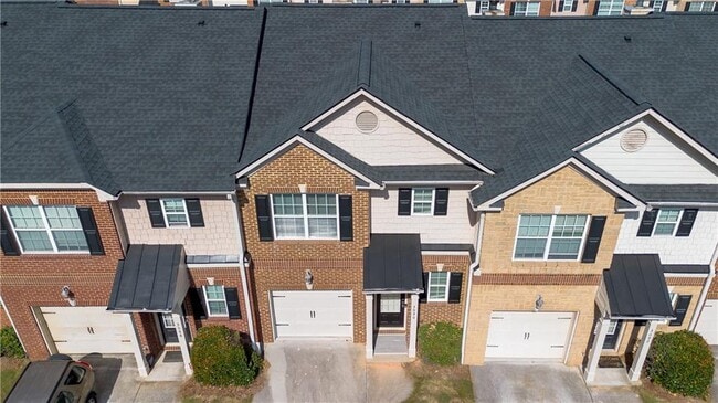 Building Photo - 3090 Branham Dr