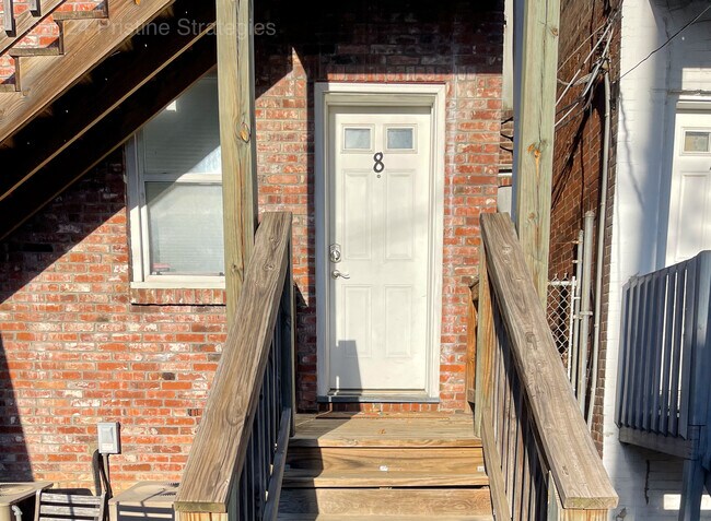 Building Photo - 8 N Boyle Ave