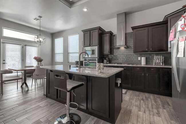 Building Photo - 7360 Skyrocket Dr