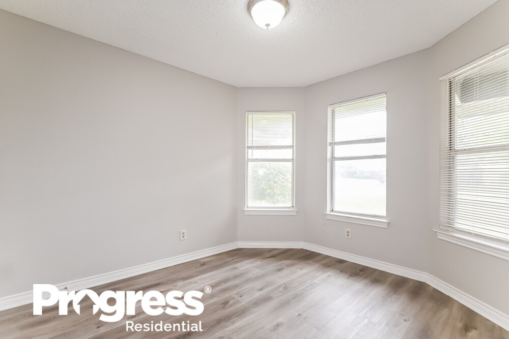 Building Photo - 1311 Mallard Dr
