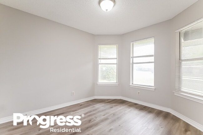 Building Photo - 1311 Mallard Dr