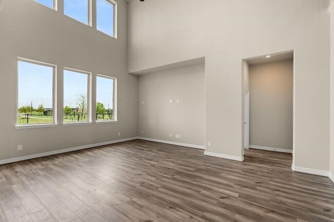 Building Photo - 27302 Blue Sand Dr