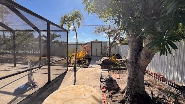 Building Photo - 6980 Scott St