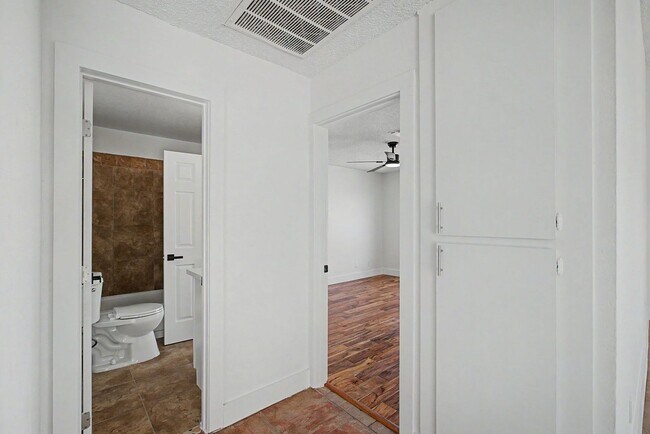 Building Photo - 6794 Mangrum Cir