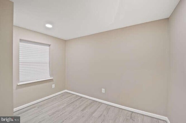 Building Photo - 1632 Ridge Pl SE