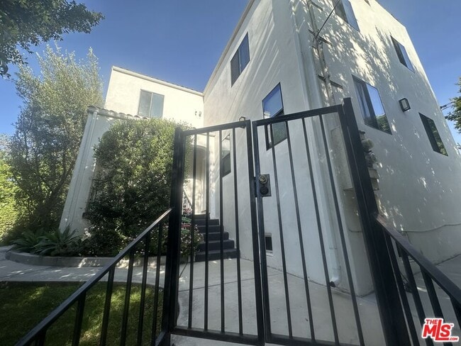 Building Photo - 5129 Edgewood Pl