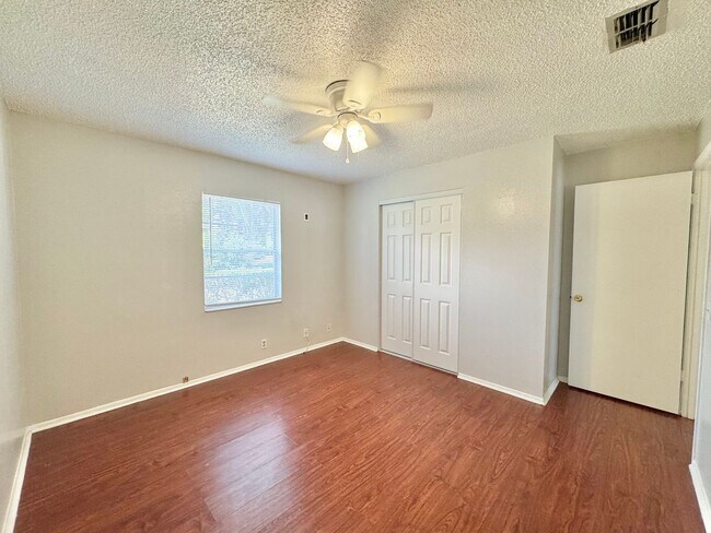 Building Photo - 5665 Struthers Ct