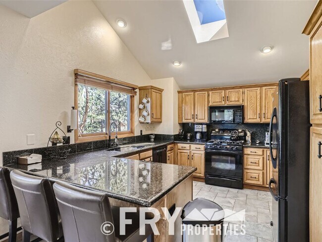 Building Photo - Luxury Rental in Beautiful Colorado Foothills