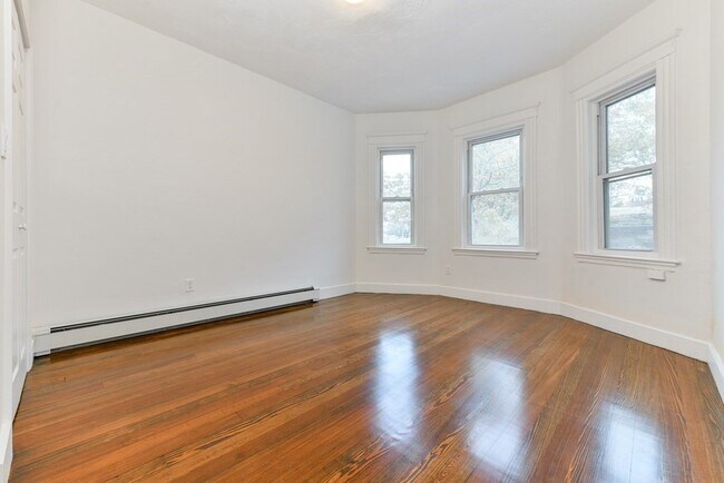 Building Photo - 45 Beech Glen St