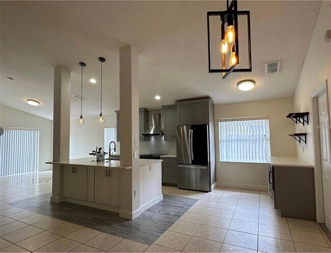 Building Photo - 10707 Flycast Cir