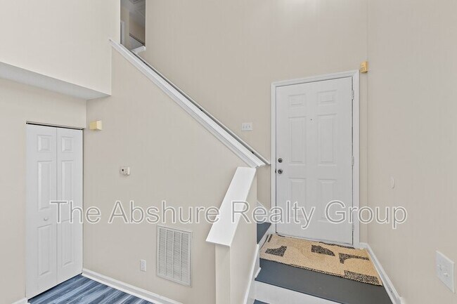 Building Photo - 4224 Lake Woodard Dr