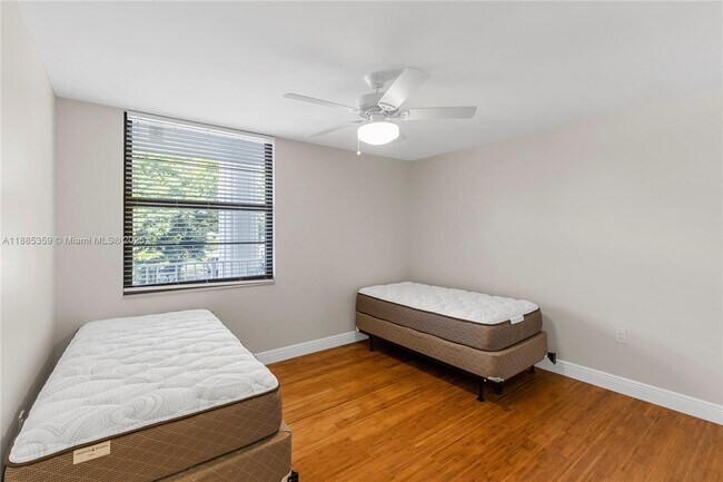 Building Photo - 1514 Whitehall Dr