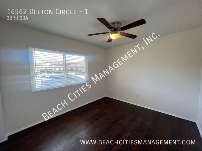 Building Photo - 16562 Delton Cir
