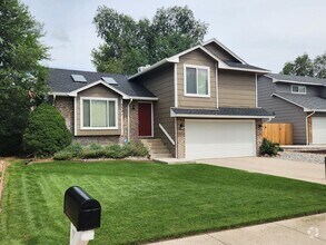 Building Photo - 3 BEDROOM HOME IN WIDEFIELD!!